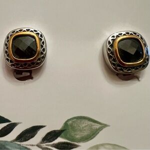 Silver and Gold tone Square Pierced clip Earrings (Fashion jewelry).